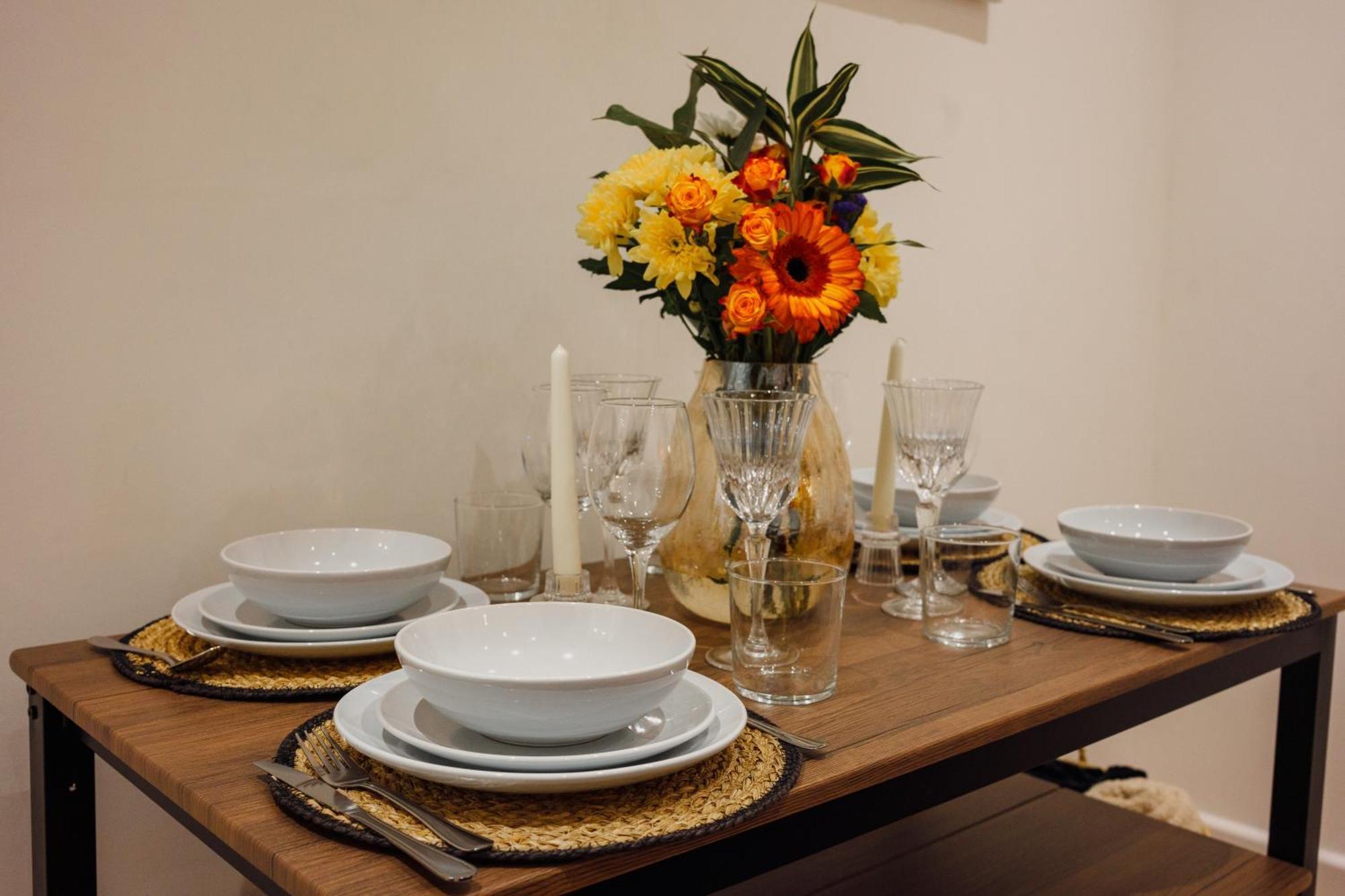Citycharmms- Entire Near Etihad Stadium Holiday home *