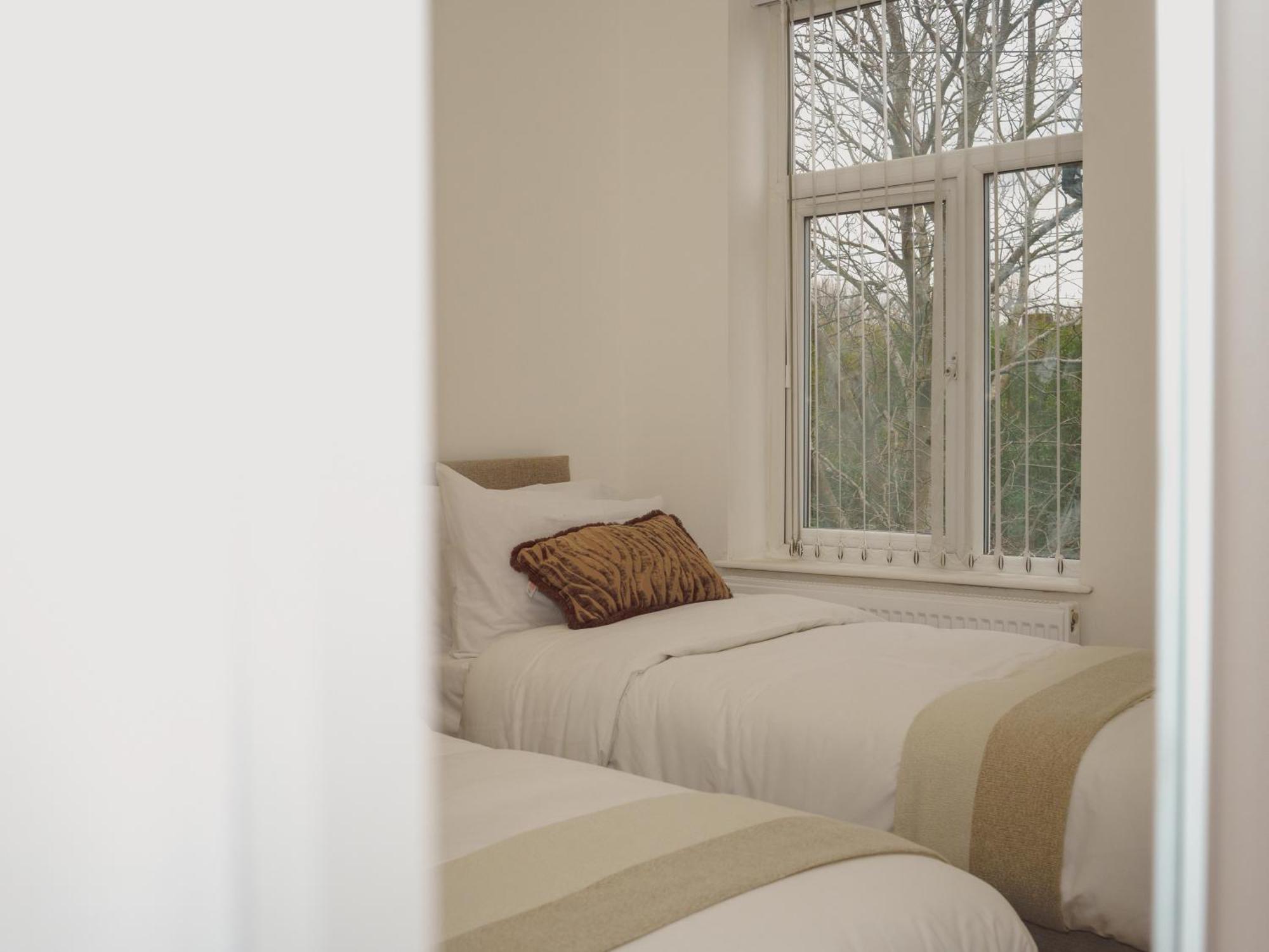 Citycharmms- Entire Near Etihad Stadium Holiday home